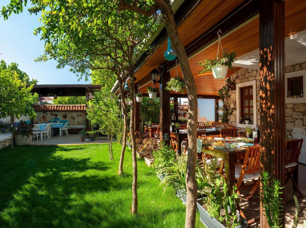 Flores Hotel Алакати Екстериор снимка